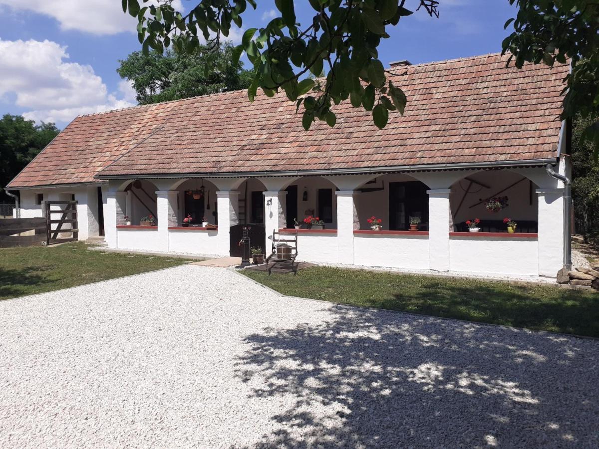 Letunt Idok Vendeghaz Villa Kemenesmihalyfa Exterior photo